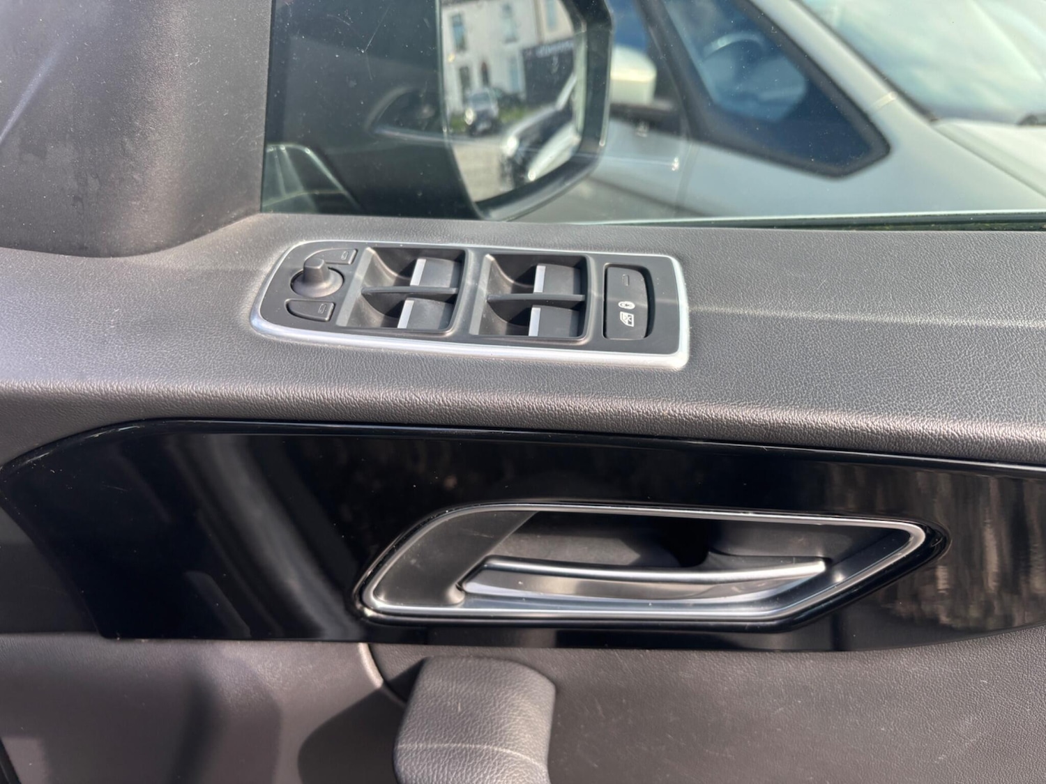 Used Jaguar F-Pace 2018 for sale - 76283541: Photo 18