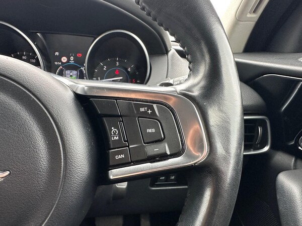 Used Jaguar F-Pace 2018 for sale - 76283541: Photo 20
