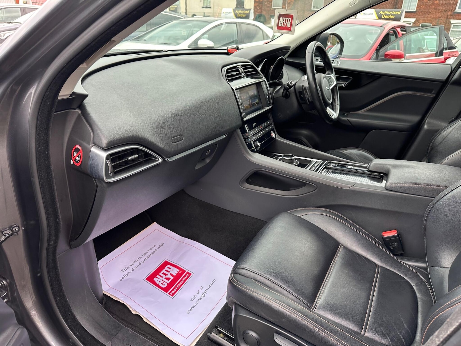 Used Jaguar F-Pace 2018 for sale - 76283541: Photo 26