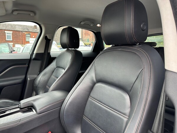 Used Jaguar F-Pace 2018 for sale - 76283541: Photo 27