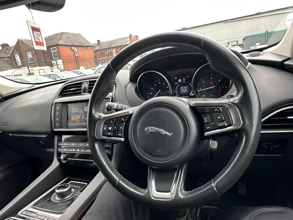 Used Jaguar F-Pace 2018 for sale - 76283541: Photo 41