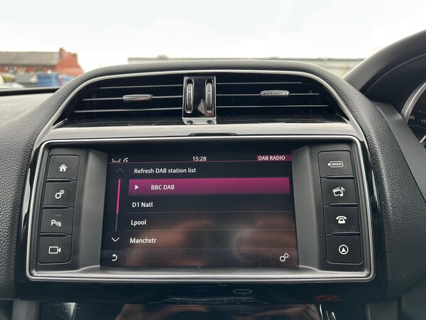 Used Jaguar F-Pace 2018 for sale - 76283541: Photo 52