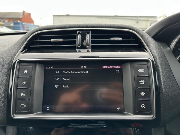 Used Jaguar F-Pace 2018 for sale - 76283541: Photo 53