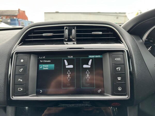Used Jaguar F-Pace 2018 for sale - 76283541: Photo 56