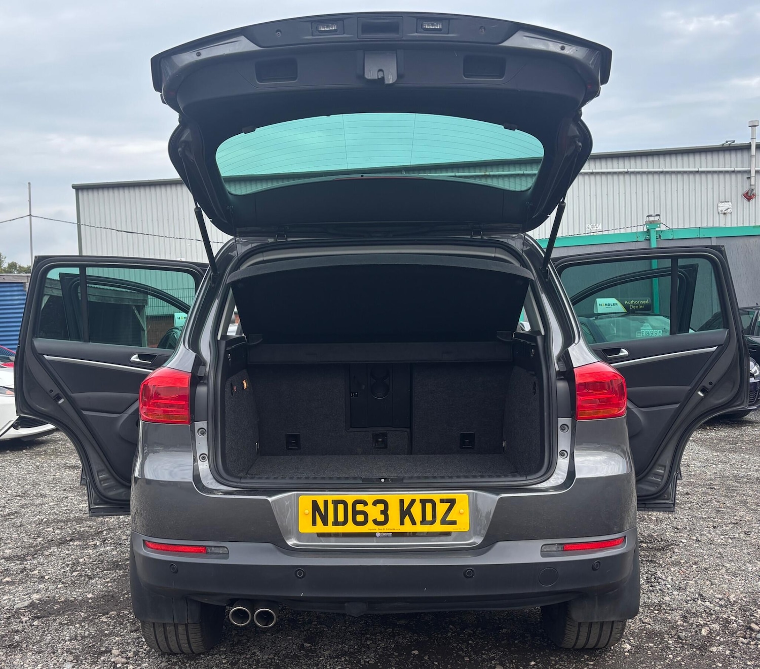 Used Volkswagen Tiguan 2013 for sale - 76371310: Photo 11