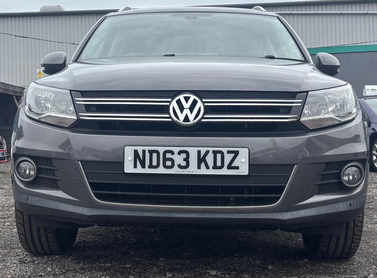 Used Volkswagen Tiguan 2013 for sale - 76371310: Photo 2
