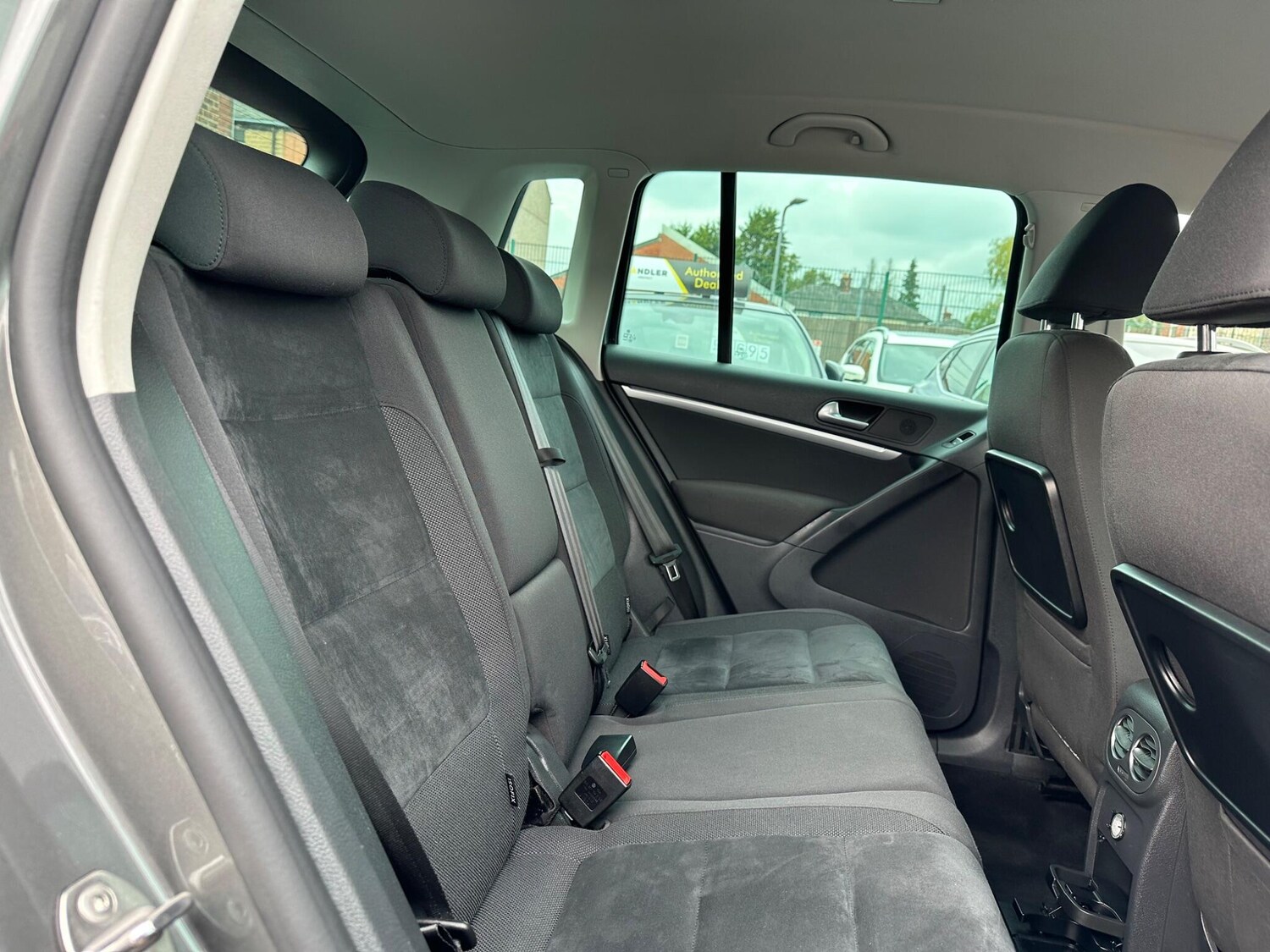 Used Volkswagen Tiguan 2013 for sale - 76371310: Photo 36