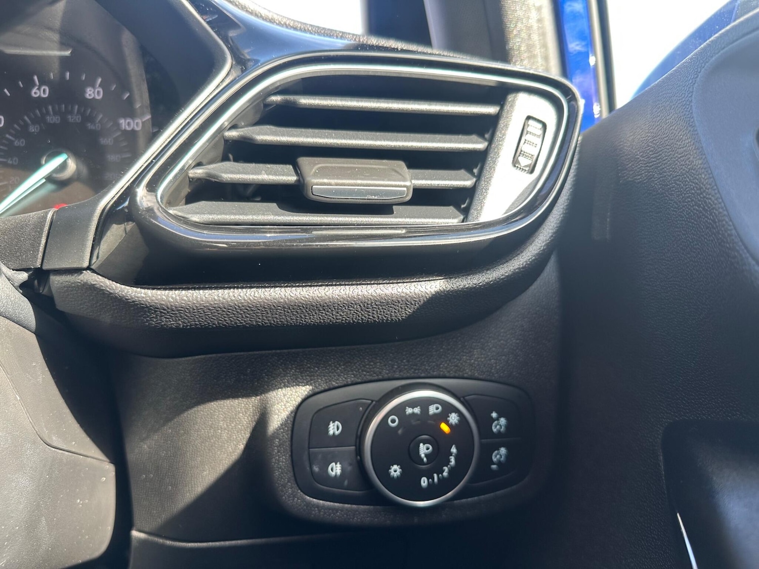 Used Ford Fiesta 2018 for sale - 76283301: Photo 17