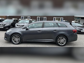 Used Toyota Avensis 2016 for sale - 79544061: Photo
