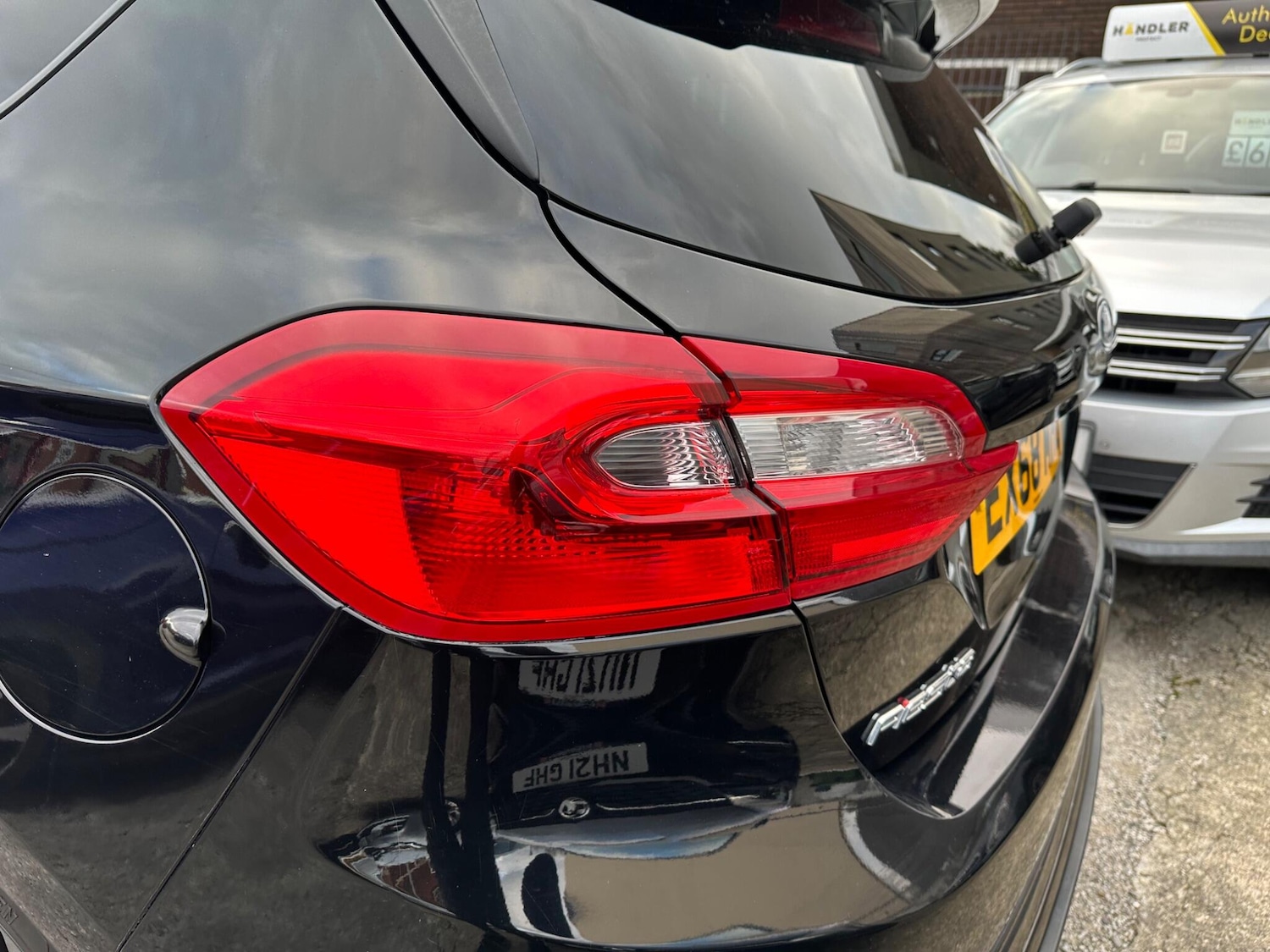 Used Ford Fiesta 2018 for sale - 76607604: Photo 64