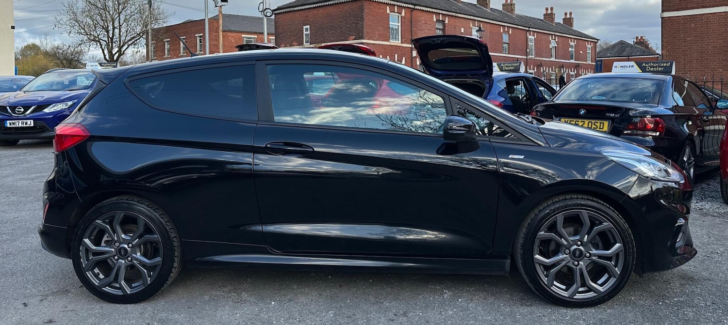 Used Ford Fiesta 2018 for sale - 76607604: Photo 9