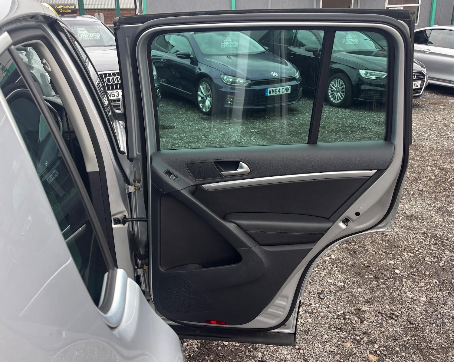 Used Volkswagen Tiguan 2014 for sale - 76283244: Photo 38