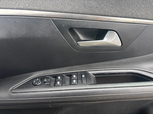 Used Peugeot 3008 2020 for sale - 76282884: Photo 17