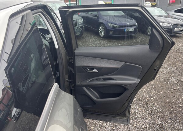 Used Peugeot 3008 2020 for sale - 76282884: Photo 37
