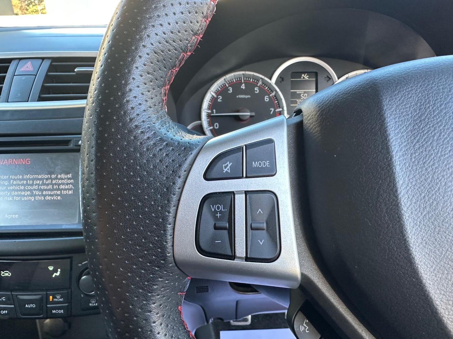 Used Suzuki Swift 2014 for sale - 76572934: Photo 19