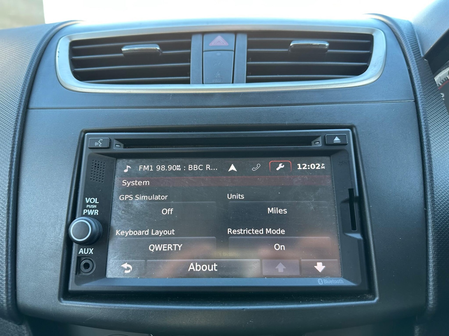 Used Suzuki Swift 2014 for sale - 76572934: Photo 35