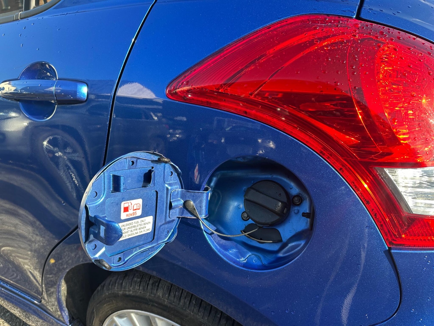 Used Suzuki Swift 2014 for sale - 76572934: Photo 59