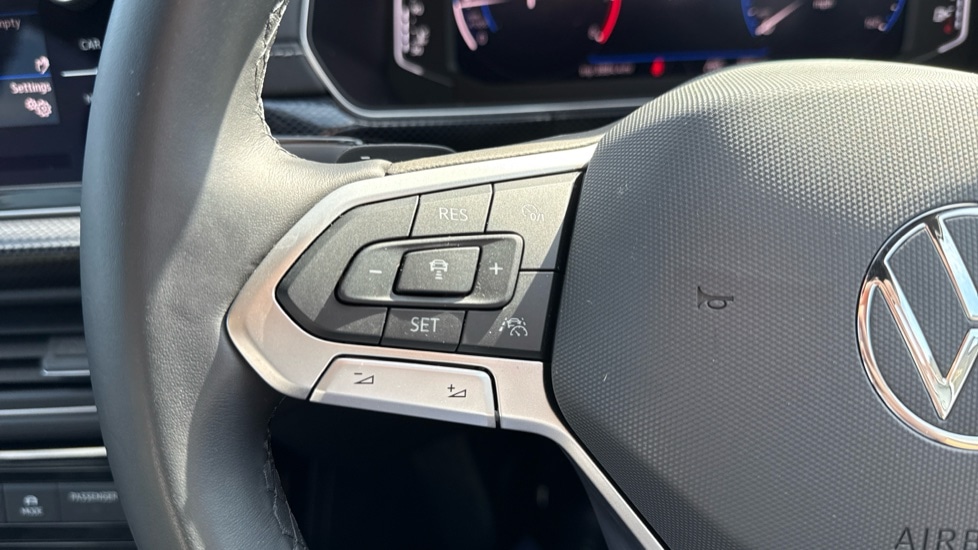 Used Volkswagen T-Cross 2024 for sale - 76869090: Photo 29