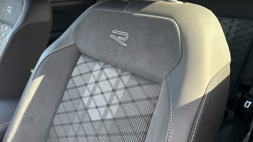 Used Volkswagen T-Cross 2024 for sale - 76869090: Photo 35