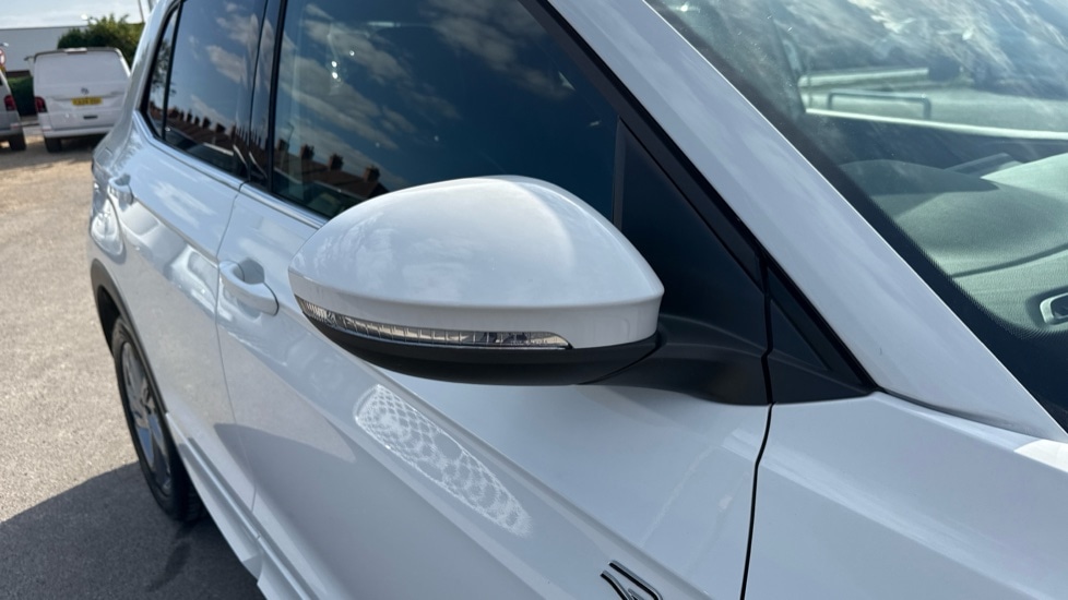 Used Volkswagen T-Cross 2024 for sale - 76869090: Photo 39