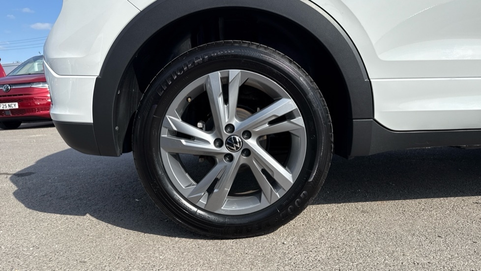 Used Volkswagen T-Cross 2024 for sale - 76869090: Photo 5