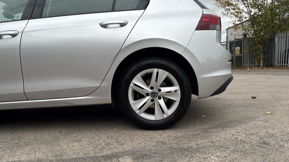 Used Volkswagen Golf 2024 for sale - 76297327: Photo 19