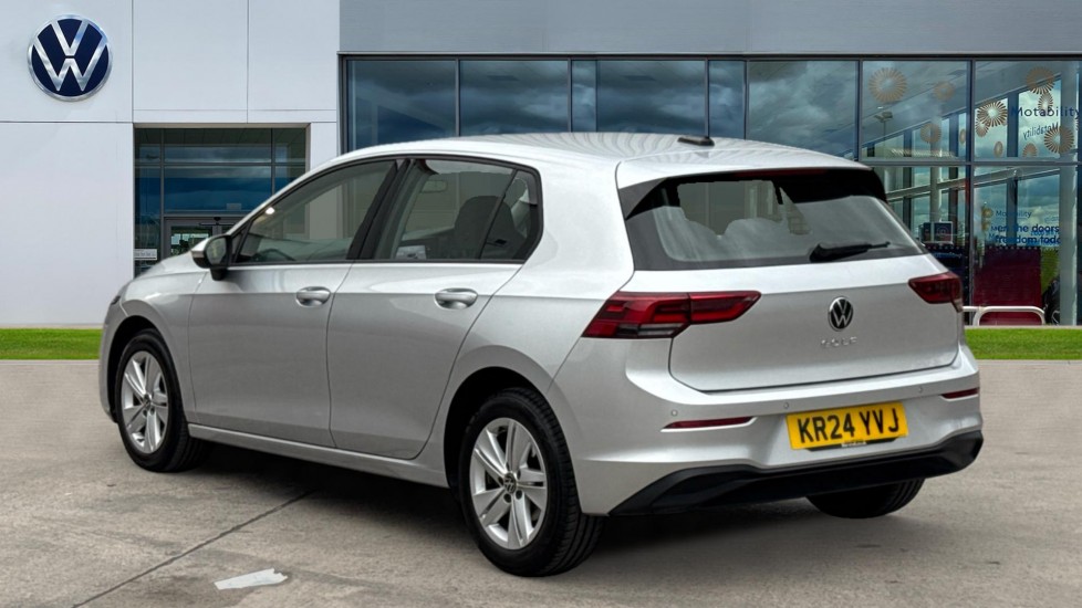 Used Volkswagen Golf 2024 for sale - 76297327: Photo 3