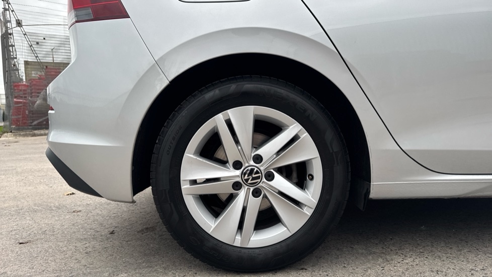 Used Volkswagen Golf 2024 for sale - 76297327: Photo 5