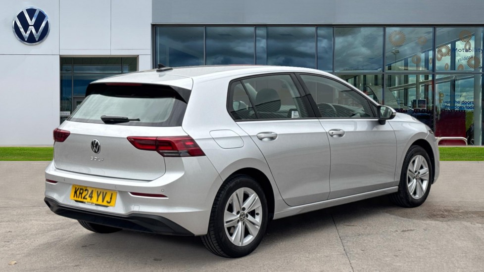 Used Volkswagen Golf 2024 for sale - 76297327: Photo 8
