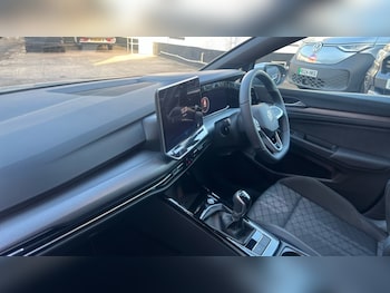 Used Volkswagen Golf 2025 for sale - 76872412: Photo