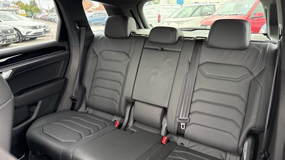 Used Volkswagen Touareg 2025 for sale - 75784030: Photo 15