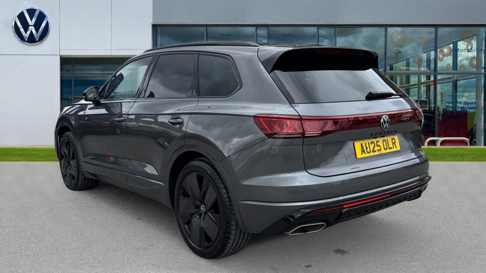 Used Volkswagen Touareg 2025 for sale - 75784030: Photo 3