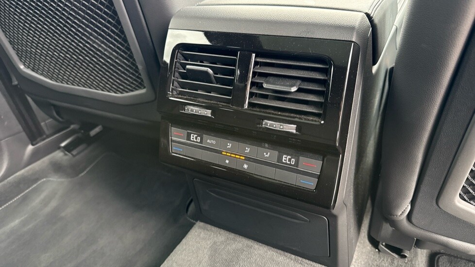 Used Volkswagen Touareg 2025 for sale - 75784030: Photo 36