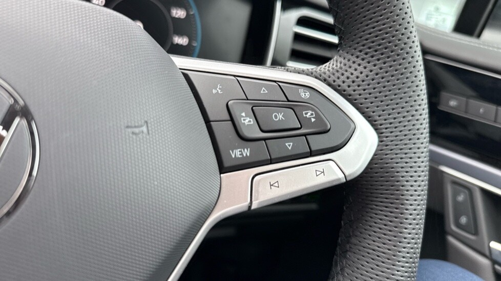 Used Volkswagen Touareg 2025 for sale - 75784030: Photo 49