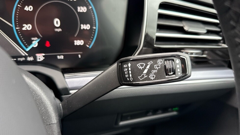 Used Volkswagen Touareg 2025 for sale - 75784030: Photo 50