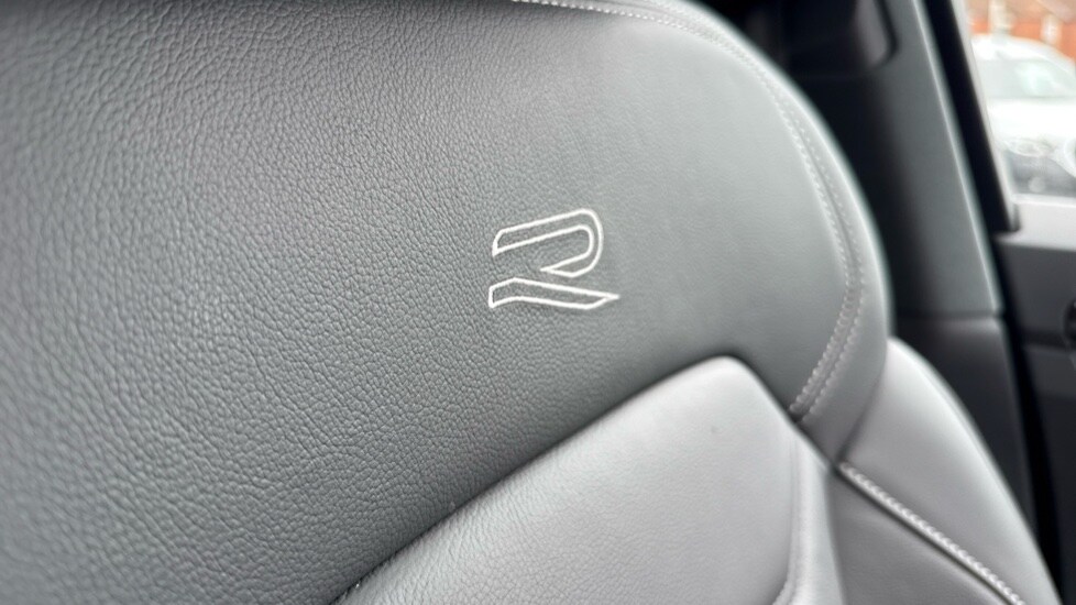 Used Volkswagen Touareg 2025 for sale - 75784030: Photo 52