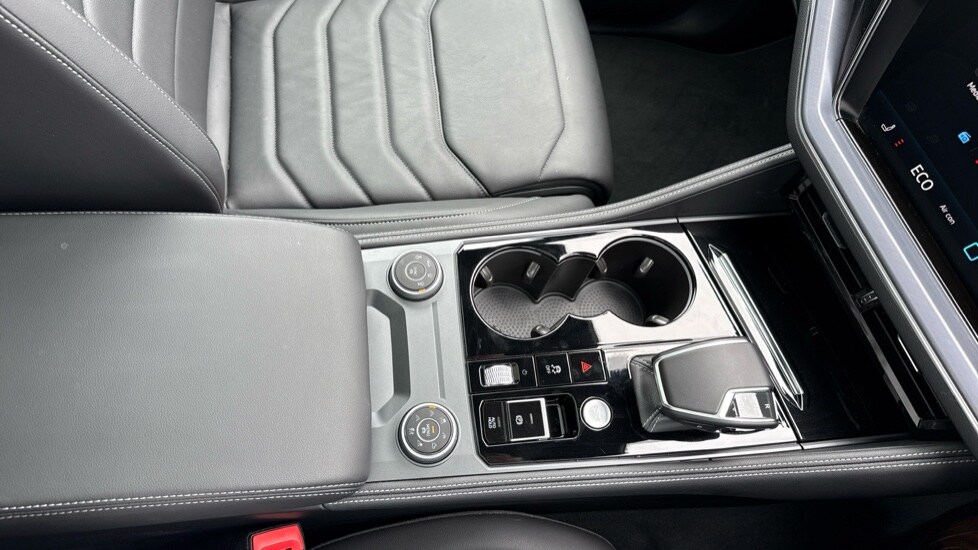 Used Volkswagen Touareg 2025 for sale - 75784030: Photo 57