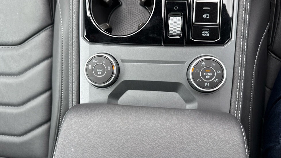 Used Volkswagen Touareg 2025 for sale - 75784030: Photo 60