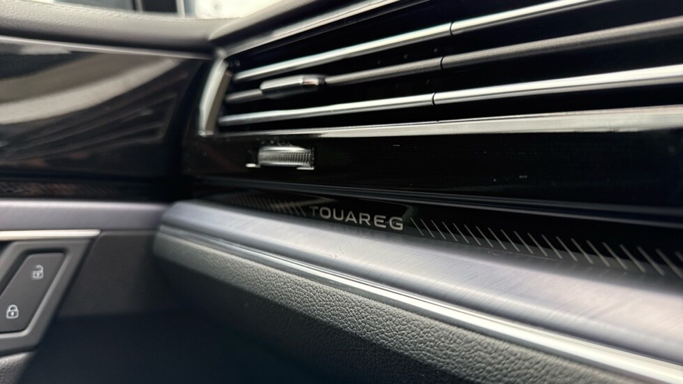 Used Volkswagen Touareg 2025 for sale - 75784030: Photo 64