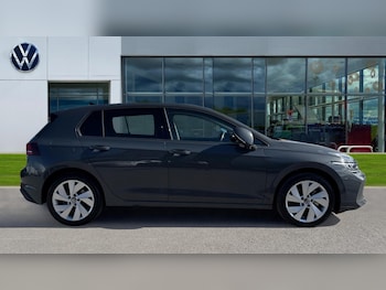 Used Volkswagen Golf 2024 for sale - 75738558: Photo