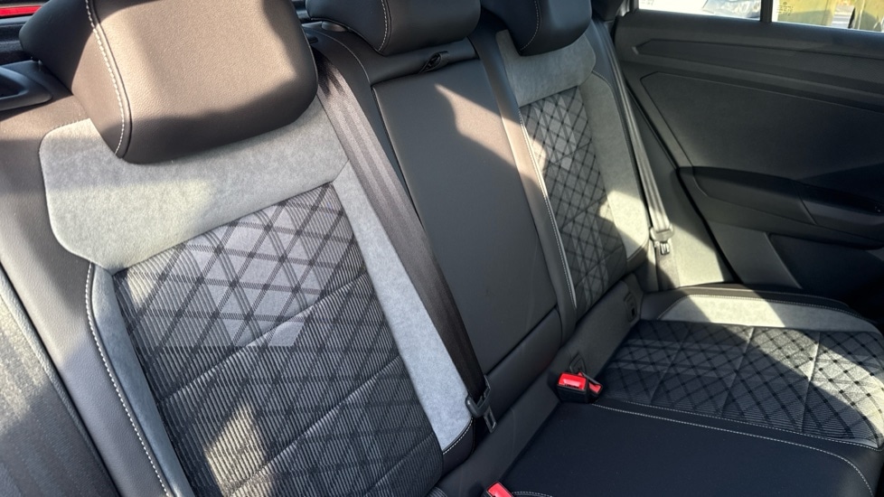 Used Volkswagen T-Roc 2025 for sale - 76901215: Photo 15