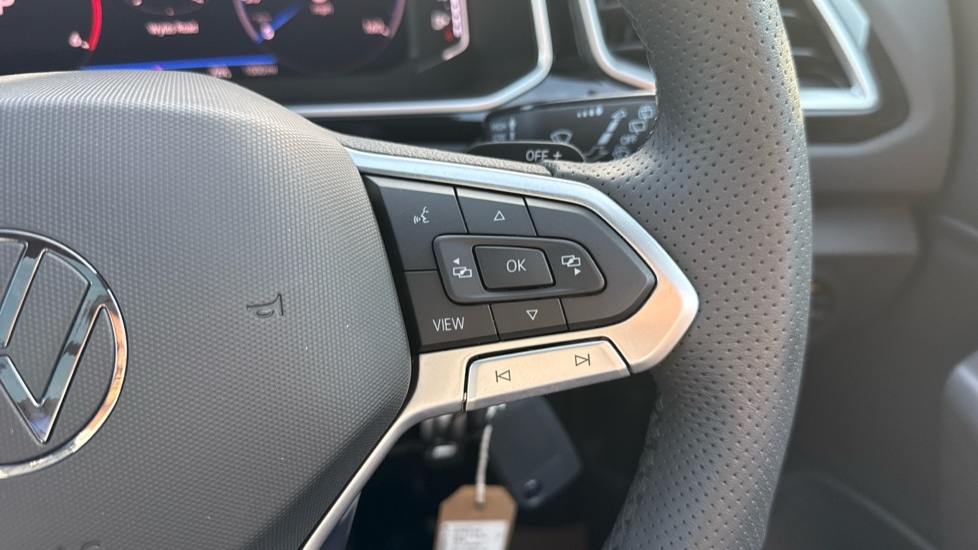 Used Volkswagen T-Roc 2025 for sale - 76901215: Photo 30