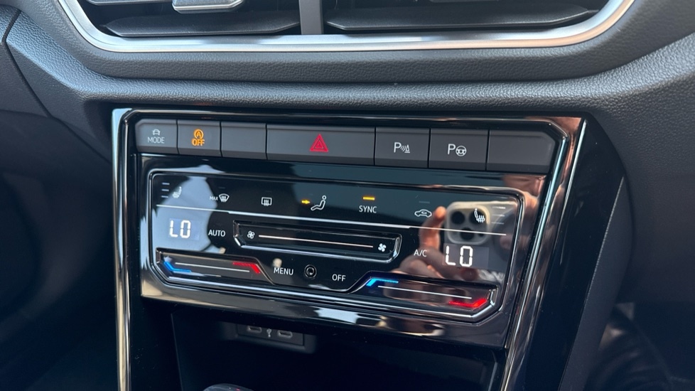 Used Volkswagen T-Roc 2025 for sale - 76901215: Photo 34