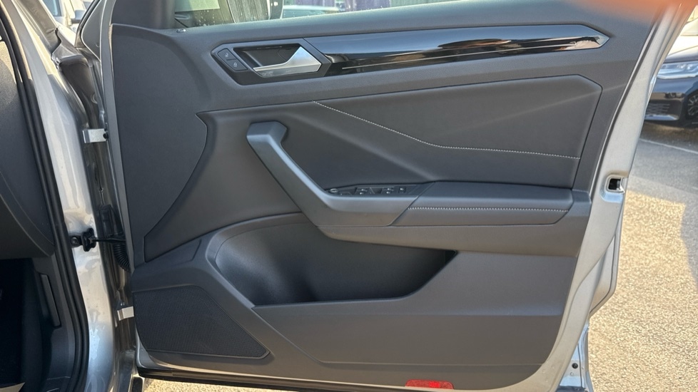 Used Volkswagen T-Roc 2025 for sale - 76901215: Photo 37