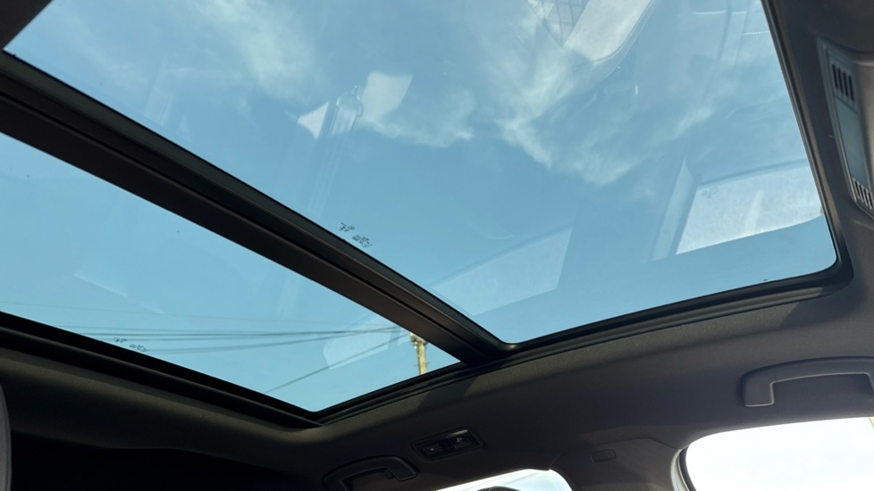 Used Volkswagen T-Roc 2025 for sale - 76901215: Photo 42