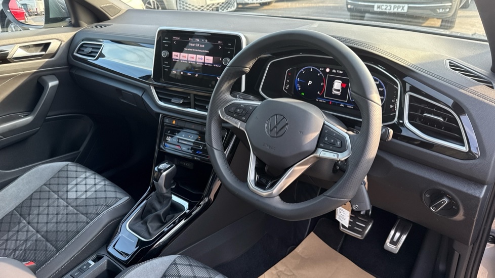 Used Volkswagen T-Roc 2025 for sale - 76901215: Photo 6