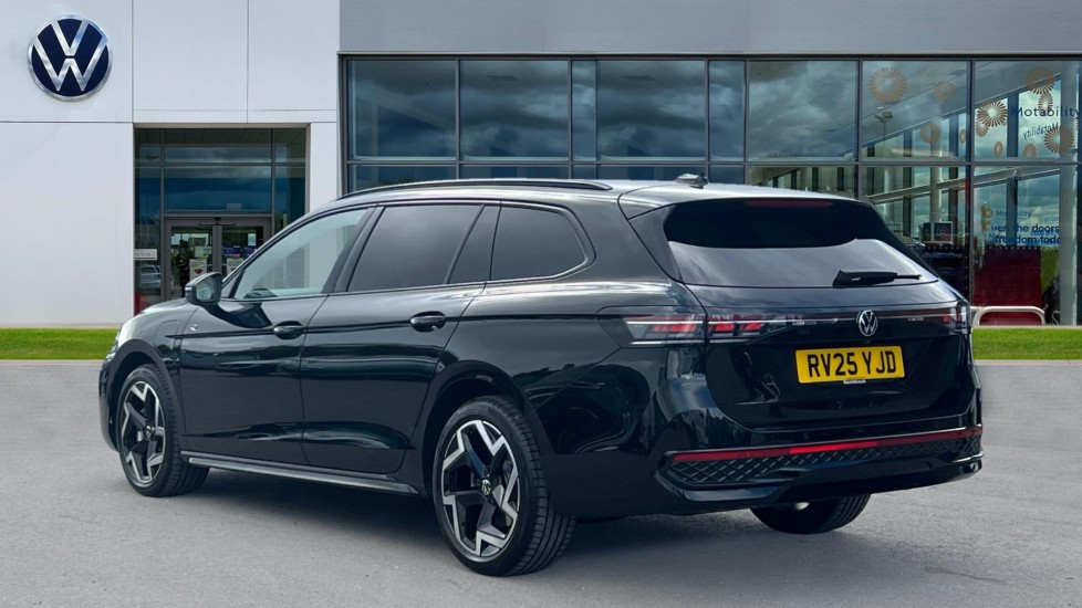 Used Volkswagen Passat 2025 for sale - 76869951: Photo 3