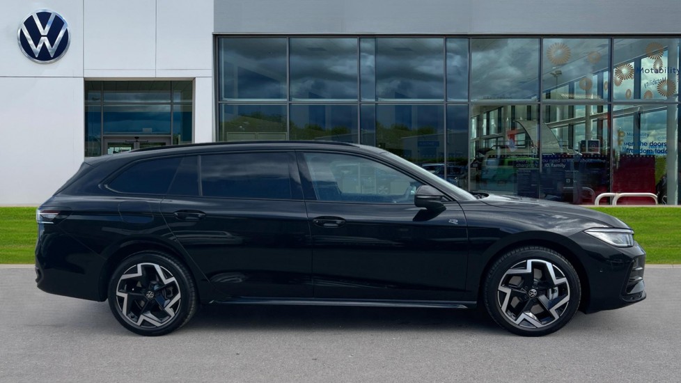 Used Volkswagen Passat 2025 for sale - 76869951: Photo 4