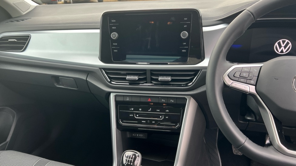 Used Volkswagen T-Roc 2024 for sale - 76479654: Photo 13