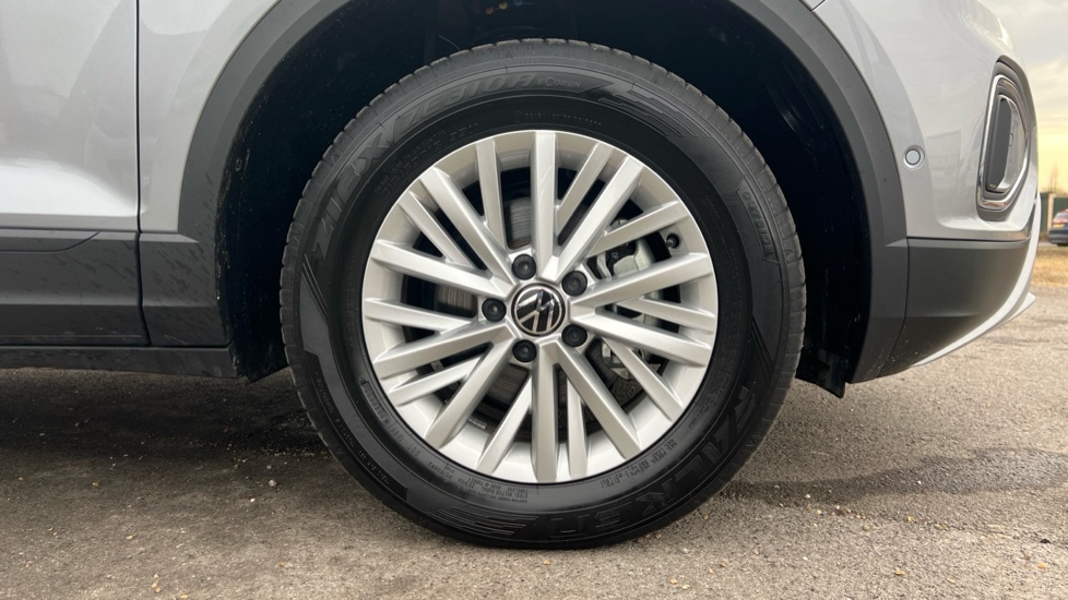 Used Volkswagen T-Roc 2024 for sale - 76479654: Photo 20